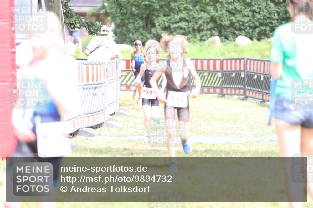 21.06.2026 - 29. Vierlanden-Triathlon Andreas Tolksdorf http://msf.ph/oto/9894732 21.06.2026 15:07:41 Ziel 1272, 1276, 1284, 1313, 1330, 1333, 1272, 1276, 1284, 1313, 1330, 1333 meine-sportfotos.de