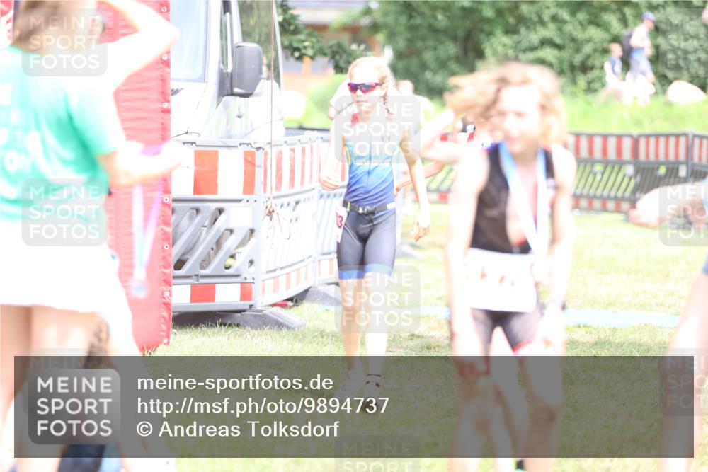 21.06.2026 - 29. Vierlanden-Triathlon Andreas Tolksdorf http://msf.ph/oto/9894737 21.06.2026 15:07:47 Ziel 1272, 1276, 1284, 1313, 1333, 1272, 1276, 1284, 1313, 1333 meine-sportfotos.de