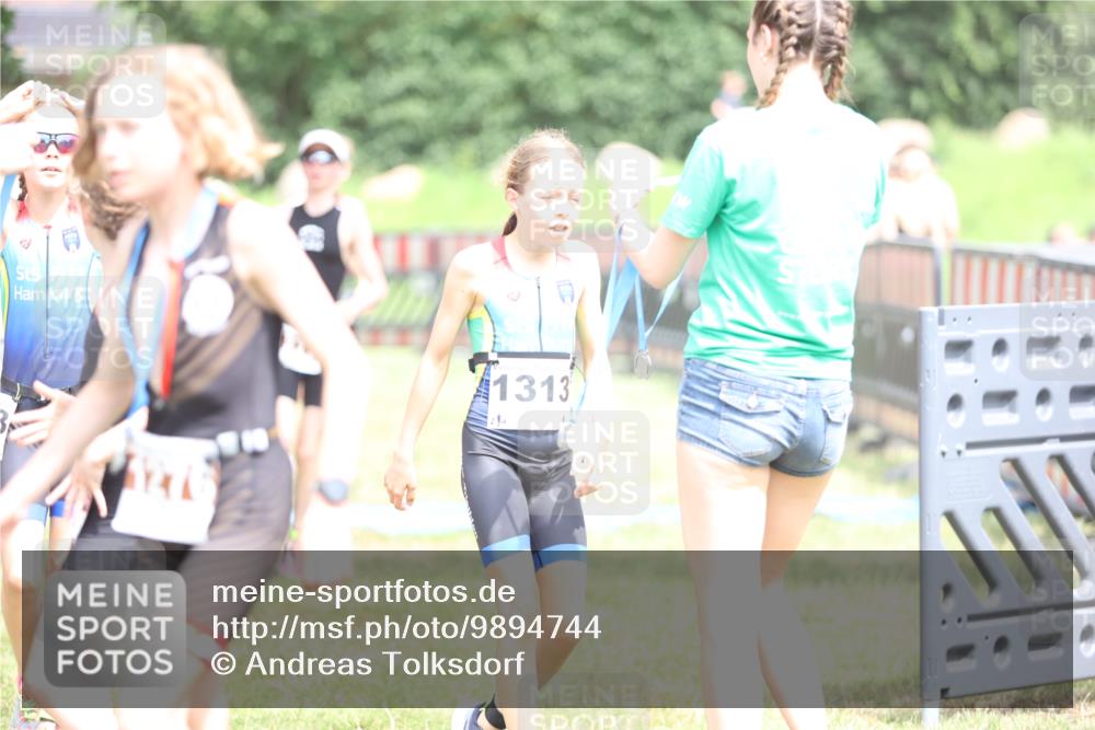 21.06.2026 - 29. Vierlanden-Triathlon Andreas Tolksdorf http://msf.ph/oto/9894744 21.06.2026 15:07:49 Ziel 1272, 1284, 1313, 1333, 1272, 1284, 1313, 1333 meine-sportfotos.de
