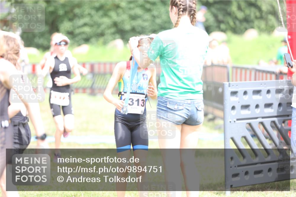 21.06.2026 - 29. Vierlanden-Triathlon Andreas Tolksdorf http://msf.ph/oto/9894751 21.06.2026 15:07:49 Ziel 1272, 1284, 1313, 1333, 1272, 1284, 1313, 1333 meine-sportfotos.de