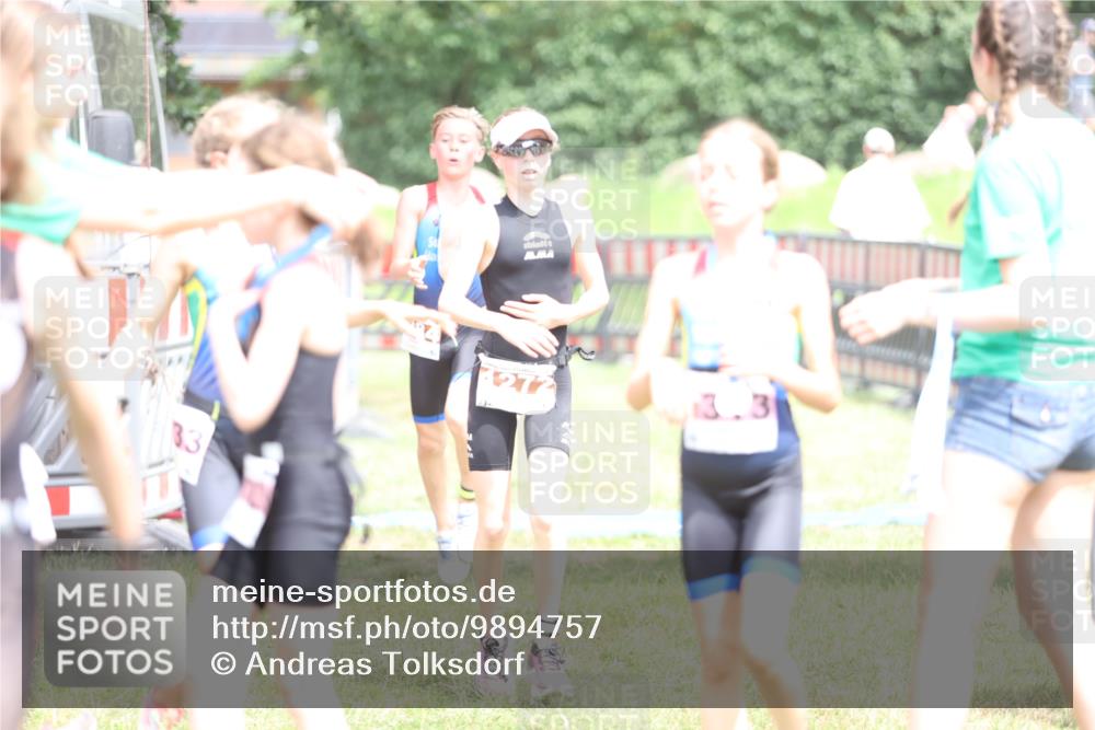 21.06.2026 - 29. Vierlanden-Triathlon Andreas Tolksdorf http://msf.ph/oto/9894757 21.06.2026 15:07:50 Ziel 1272, 1284, 1313, 1333, 1272, 1284, 1313, 1333 meine-sportfotos.de
