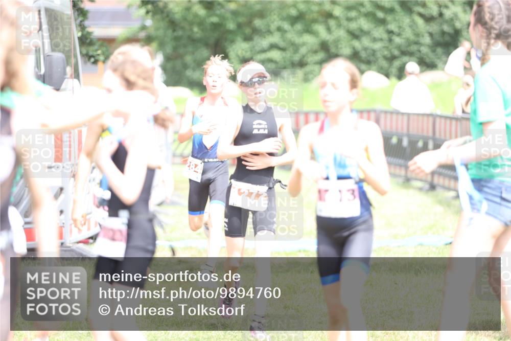21.06.2026 - 29. Vierlanden-Triathlon Andreas Tolksdorf http://msf.ph/oto/9894760 21.06.2026 15:07:50 Ziel 1272, 1284, 1313, 1333, 1272, 1284, 1313, 1333 meine-sportfotos.de