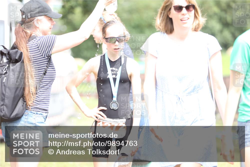 21.06.2026 - 29. Vierlanden-Triathlon Andreas Tolksdorf http://msf.ph/oto/9894763 21.06.2026 15:08:02 Ziel 1289, 1289 meine-sportfotos.de