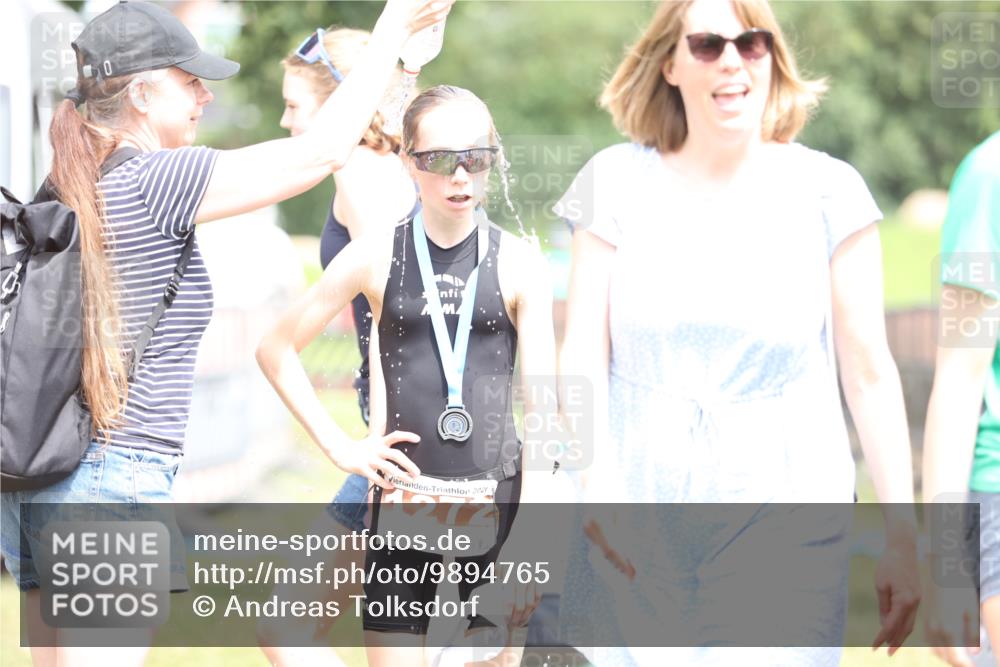 21.06.2026 - 29. Vierlanden-Triathlon Andreas Tolksdorf http://msf.ph/oto/9894765 21.06.2026 15:08:02 Ziel 1289, 1289 meine-sportfotos.de