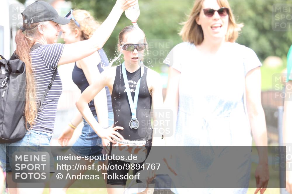 21.06.2026 - 29. Vierlanden-Triathlon Andreas Tolksdorf http://msf.ph/oto/9894767 21.06.2026 15:08:02 Ziel 1289, 1289 meine-sportfotos.de