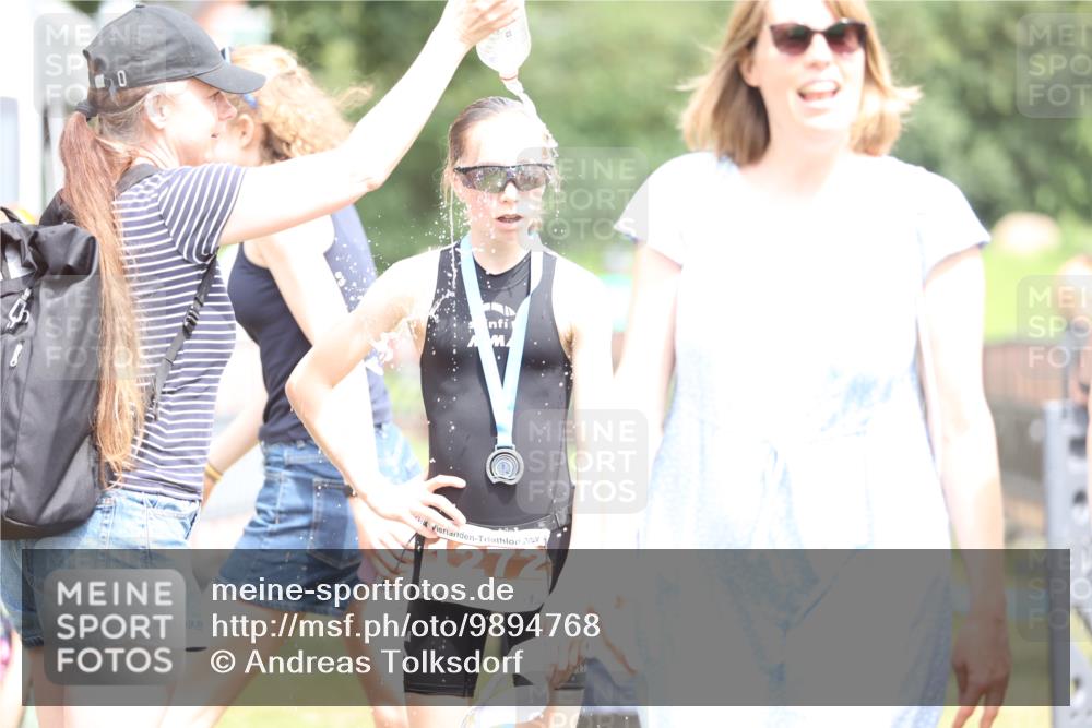 21.06.2026 - 29. Vierlanden-Triathlon Andreas Tolksdorf http://msf.ph/oto/9894768 21.06.2026 15:08:02 Ziel 1289, 1289 meine-sportfotos.de