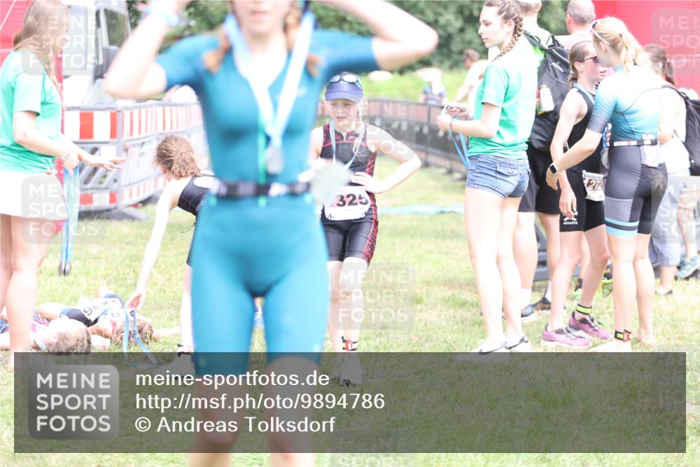 21.06.2026 - 29. Vierlanden-Triathlon Andreas Tolksdorf http://msf.ph/oto/9894786 21.06.2026 15:08:35 Ziel 1231, 1265, 1299, 1300, 1323, 1324, 1231, 1265, 1299, 1300, 1323, 1324 meine-sportfotos.de