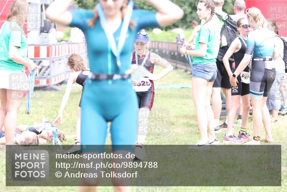 21.06.2026 - 29. Vierlanden-Triathlon Andreas Tolksdorf http://msf.ph/oto/9894788 21.06.2026 15:08:35 Ziel 1231, 1265, 1299, 1300, 1323, 1324, 1231, 1265, 1299, 1300, 1323, 1324 meine-sportfotos.de