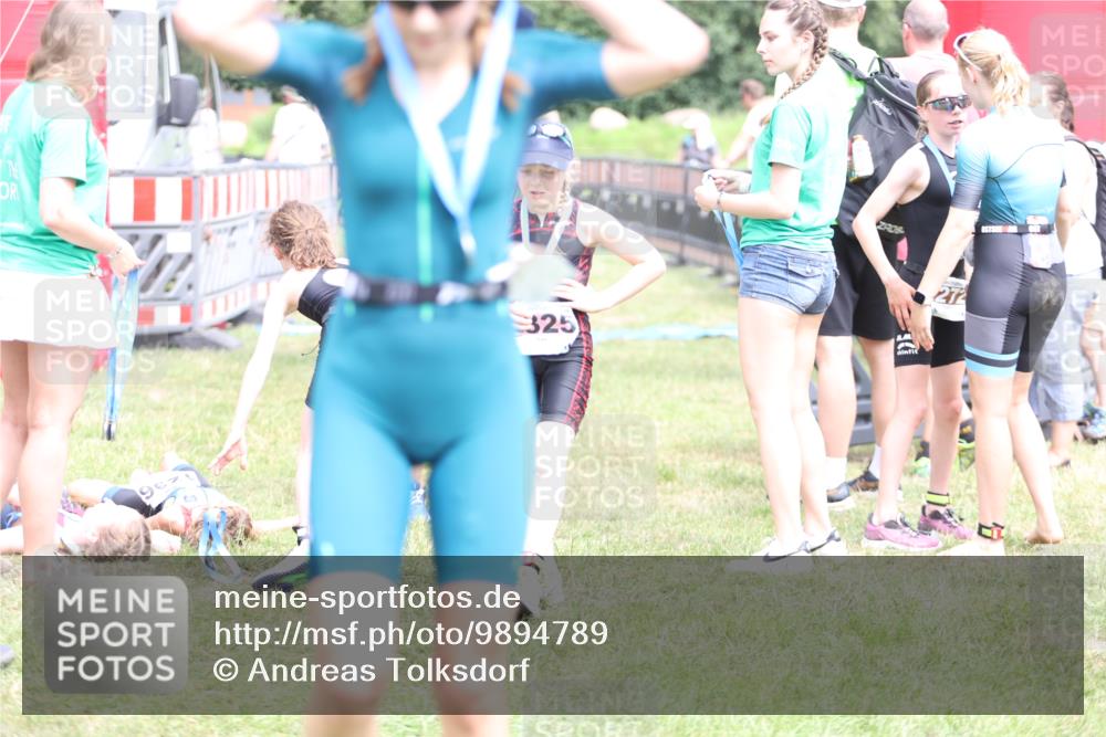 21.06.2026 - 29. Vierlanden-Triathlon Andreas Tolksdorf http://msf.ph/oto/9894789 21.06.2026 15:08:35 Ziel 1231, 1265, 1299, 1300, 1323, 1324, 1231, 1265, 1299, 1300, 1323, 1324 meine-sportfotos.de