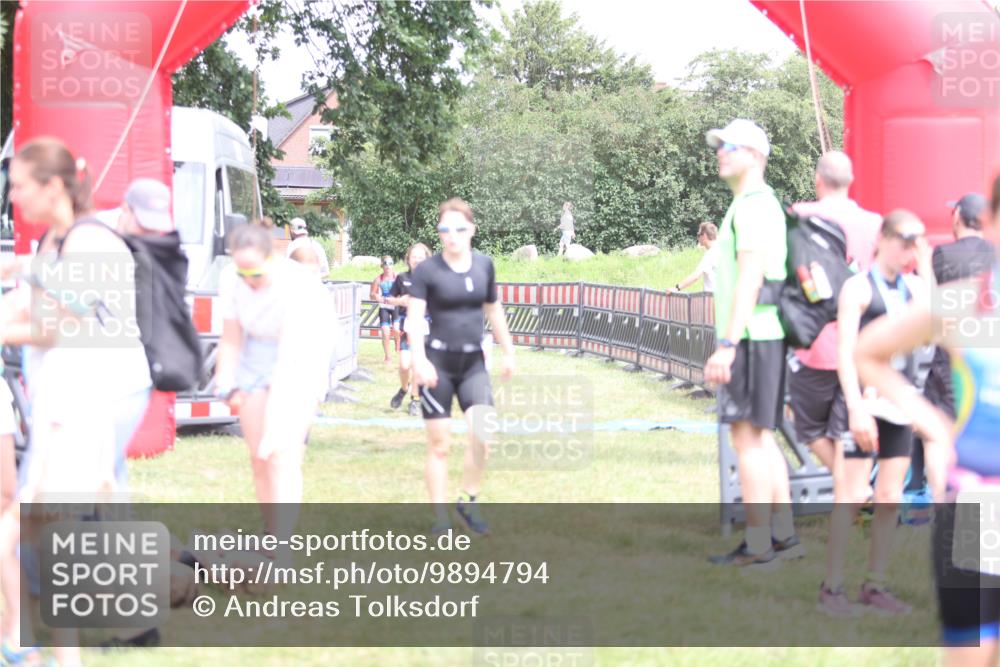 21.06.2026 - 29. Vierlanden-Triathlon Andreas Tolksdorf http://msf.ph/oto/9894794 21.06.2026 15:08:50 Ziel 1231, 1254, 1265, 1297, 1231, 1254, 1265, 1297 meine-sportfotos.de