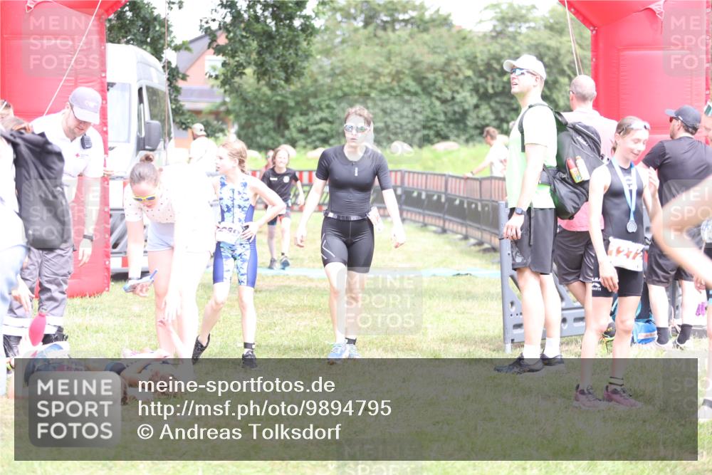 21.06.2026 - 29. Vierlanden-Triathlon Andreas Tolksdorf http://msf.ph/oto/9894795 21.06.2026 15:08:51 Ziel 1231, 1254, 1297, 1231, 1254, 1297 meine-sportfotos.de