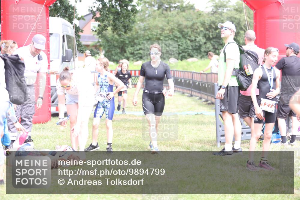 21.06.2026 - 29. Vierlanden-Triathlon Andreas Tolksdorf http://msf.ph/oto/9894799 21.06.2026 15:08:51 Ziel 1231, 1254, 1297, 1231, 1254, 1297 meine-sportfotos.de