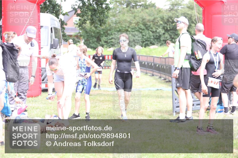 21.06.2026 - 29. Vierlanden-Triathlon Andreas Tolksdorf http://msf.ph/oto/9894801 21.06.2026 15:08:51 Ziel 1231, 1254, 1297, 1231, 1254, 1297 meine-sportfotos.de