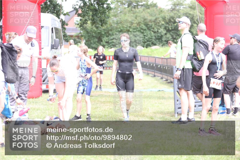 21.06.2026 - 29. Vierlanden-Triathlon Andreas Tolksdorf http://msf.ph/oto/9894802 21.06.2026 15:08:51 Ziel 1231, 1254, 1297, 1231, 1254, 1297 meine-sportfotos.de