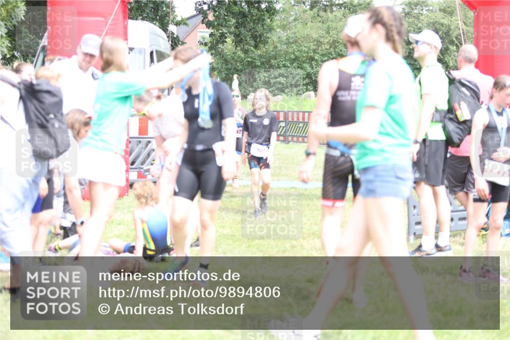 21.06.2026 - 29. Vierlanden-Triathlon Andreas Tolksdorf http://msf.ph/oto/9894806 21.06.2026 15:08:54 Ziel 1254, 1297, 1254, 1297 meine-sportfotos.de