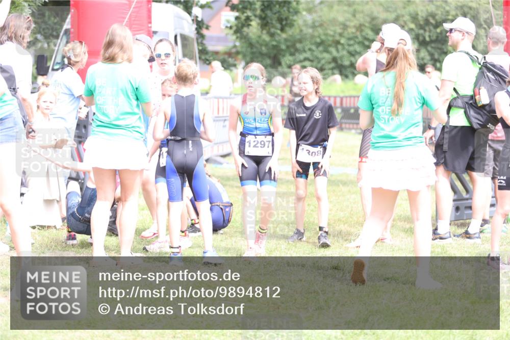 21.06.2026 - 29. Vierlanden-Triathlon Andreas Tolksdorf http://msf.ph/oto/9894812 21.06.2026 15:08:58 Ziel 1254, 1297, 1254, 1297 meine-sportfotos.de