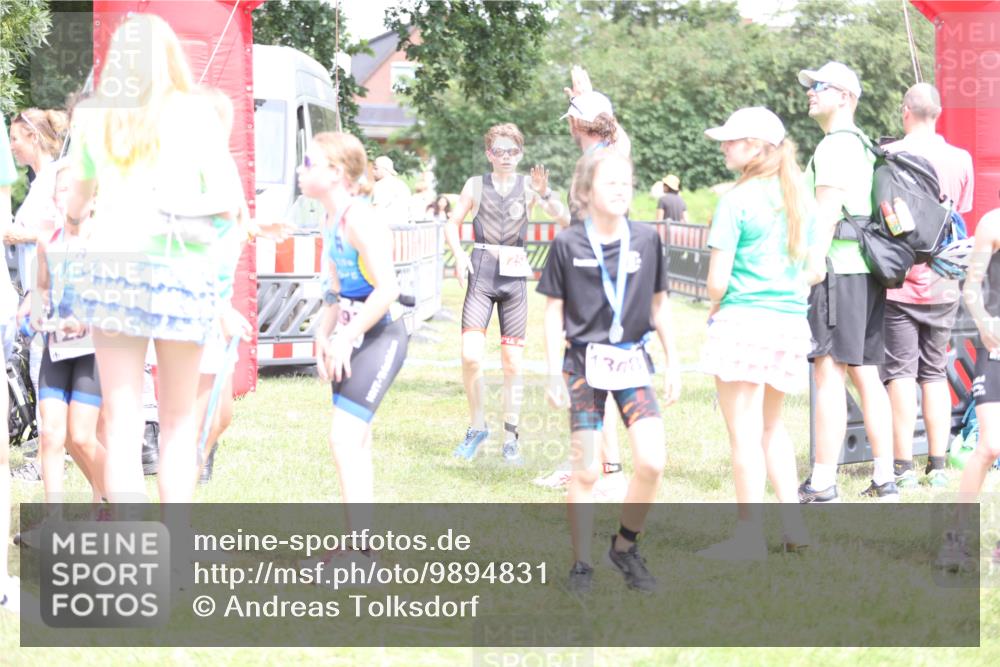 21.06.2026 - 29. Vierlanden-Triathlon Andreas Tolksdorf http://msf.ph/oto/9894831 21.06.2026 15:09:03 Ziel 1254, 1254 meine-sportfotos.de