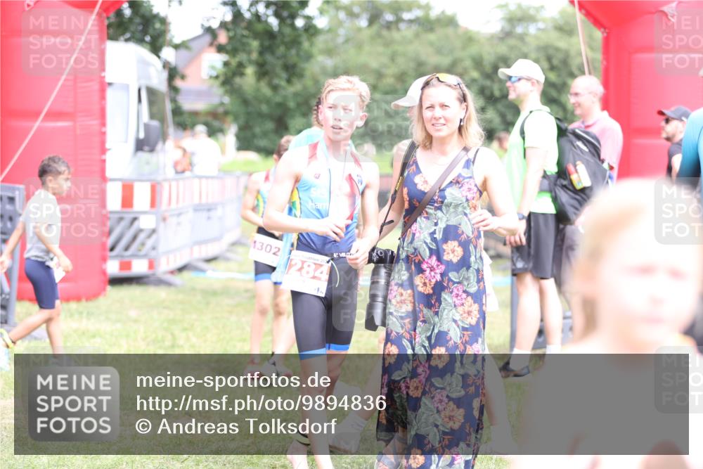 21.06.2026 - 29. Vierlanden-Triathlon Andreas Tolksdorf http://msf.ph/oto/9894836 21.06.2026 15:09:20 Ziel 1302, 1302 meine-sportfotos.de