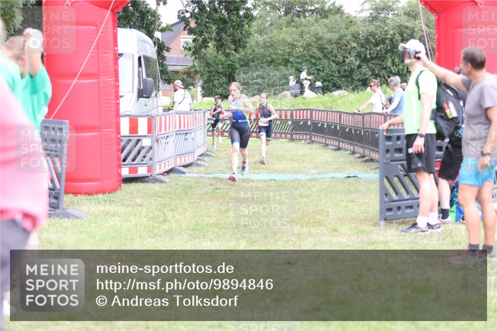 21.06.2026 - 29. Vierlanden-Triathlon Andreas Tolksdorf http://msf.ph/oto/9894846 21.06.2026 15:09:49 Ziel 1293, 1319, 1322, 1293, 1319, 1322 meine-sportfotos.de