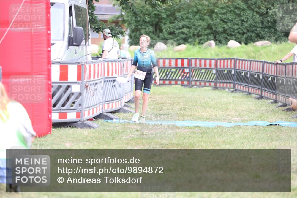 21.06.2026 - 29. Vierlanden-Triathlon Andreas Tolksdorf http://msf.ph/oto/9894872 21.06.2026 15:10:12 Ziel 1282, 1282 meine-sportfotos.de