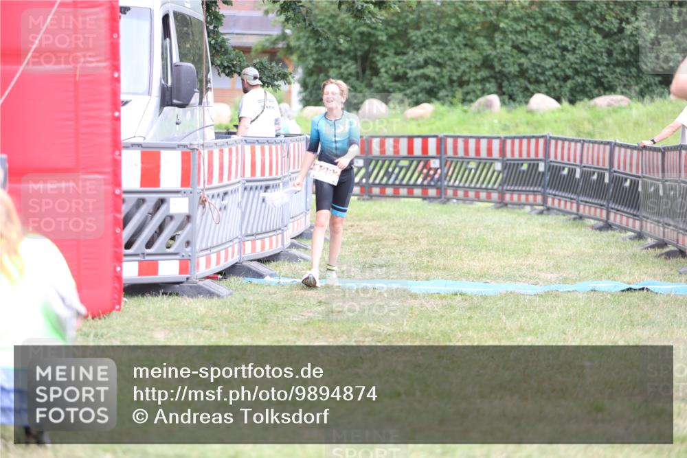 21.06.2026 - 29. Vierlanden-Triathlon Andreas Tolksdorf http://msf.ph/oto/9894874 21.06.2026 15:10:12 Ziel 1282, 1282 meine-sportfotos.de