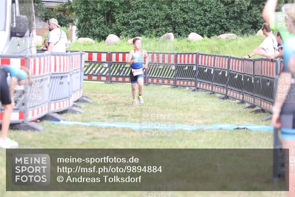 21.06.2026 - 29. Vierlanden-Triathlon Andreas Tolksdorf http://msf.ph/oto/9894884 21.06.2026 15:10:21 Ziel 1287, 1334, 1287, 1334 meine-sportfotos.de