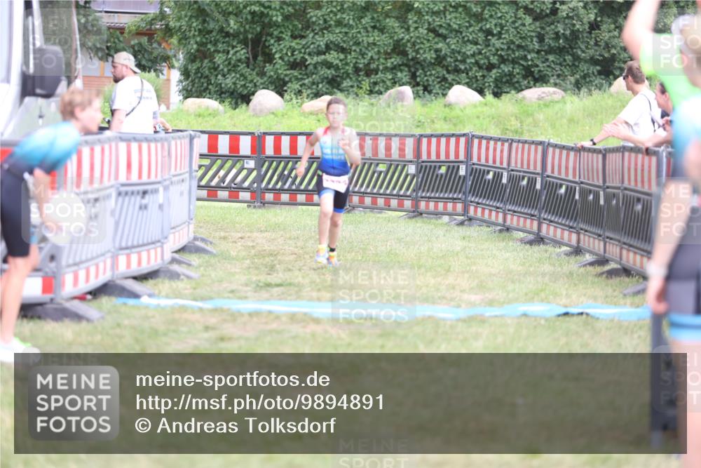 21.06.2026 - 29. Vierlanden-Triathlon Andreas Tolksdorf http://msf.ph/oto/9894891 21.06.2026 15:10:21 Ziel 1287, 1334, 1287, 1334 meine-sportfotos.de