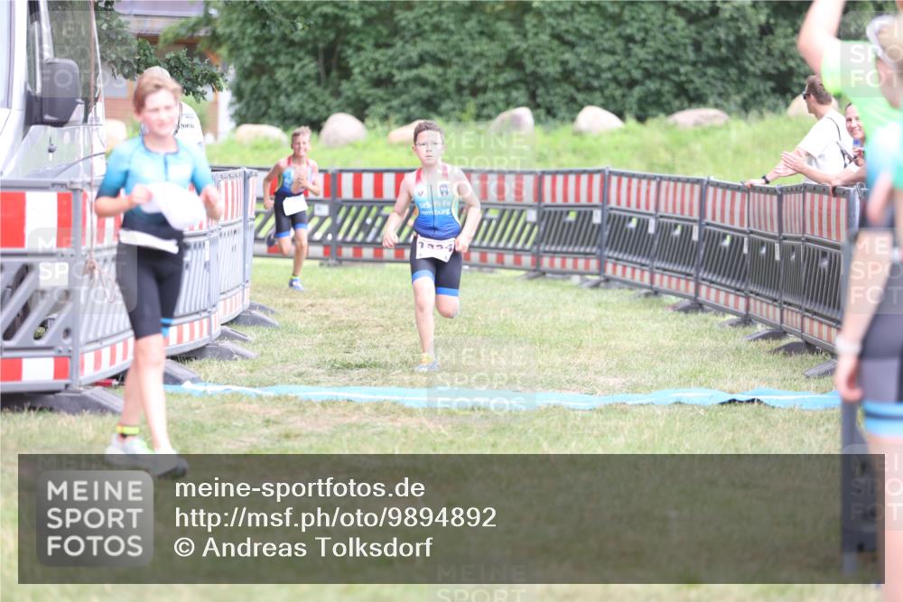 21.06.2026 - 29. Vierlanden-Triathlon Andreas Tolksdorf http://msf.ph/oto/9894892 21.06.2026 15:10:22 Ziel 1287, 1334, 1287, 1334 meine-sportfotos.de
