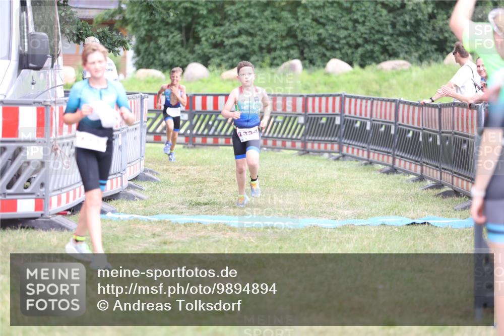 21.06.2026 - 29. Vierlanden-Triathlon Andreas Tolksdorf http://msf.ph/oto/9894894 21.06.2026 15:10:22 Ziel 1287, 1334, 1287, 1334 meine-sportfotos.de