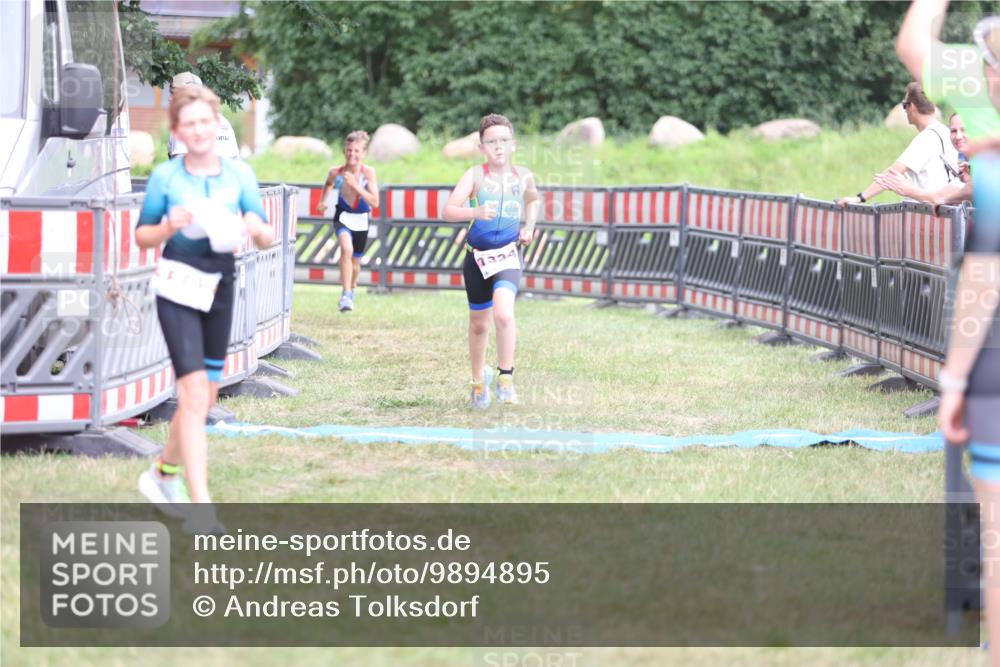 21.06.2026 - 29. Vierlanden-Triathlon Andreas Tolksdorf http://msf.ph/oto/9894895 21.06.2026 15:10:22 Ziel 1287, 1334, 1287, 1334 meine-sportfotos.de