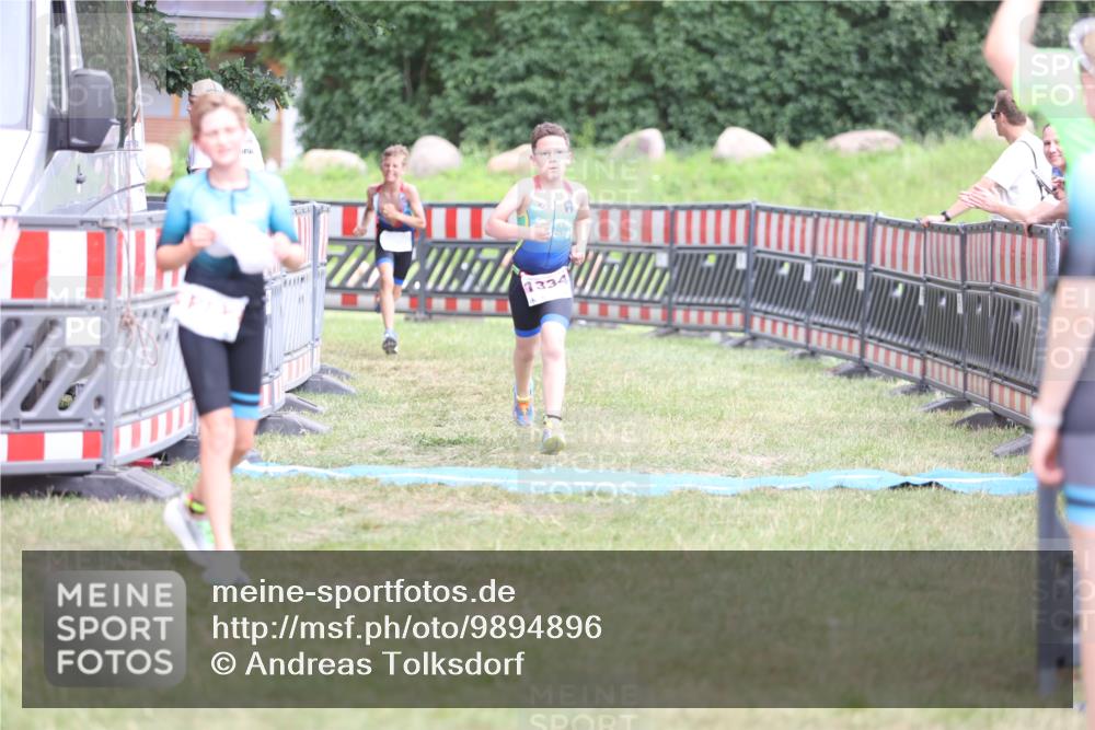 21.06.2026 - 29. Vierlanden-Triathlon Andreas Tolksdorf http://msf.ph/oto/9894896 21.06.2026 15:10:22 Ziel 1287, 1334, 1287, 1334 meine-sportfotos.de