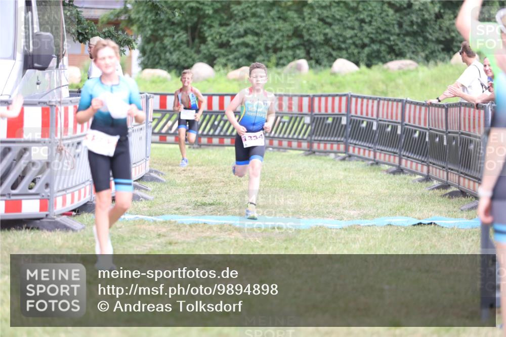 21.06.2026 - 29. Vierlanden-Triathlon Andreas Tolksdorf http://msf.ph/oto/9894898 21.06.2026 15:10:22 Ziel 1287, 1334, 1287, 1334 meine-sportfotos.de