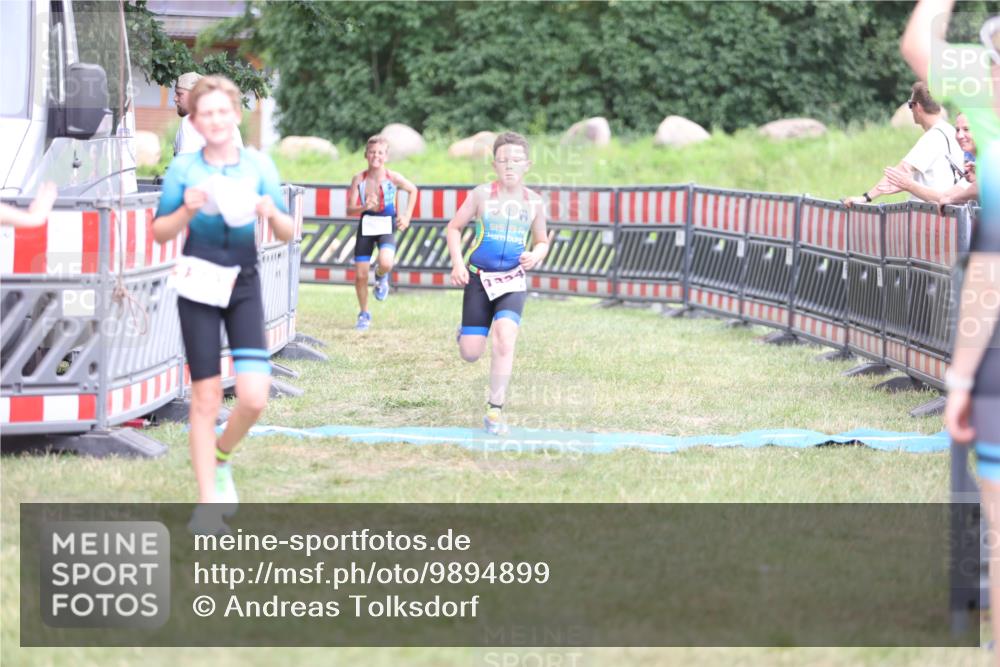 21.06.2026 - 29. Vierlanden-Triathlon Andreas Tolksdorf http://msf.ph/oto/9894899 21.06.2026 15:10:22 Ziel 1287, 1334, 1287, 1334 meine-sportfotos.de