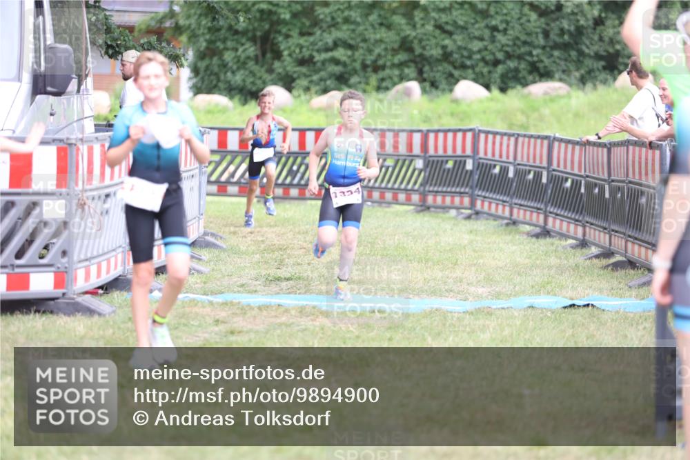21.06.2026 - 29. Vierlanden-Triathlon Andreas Tolksdorf http://msf.ph/oto/9894900 21.06.2026 15:10:22 Ziel 1287, 1334, 1287, 1334 meine-sportfotos.de