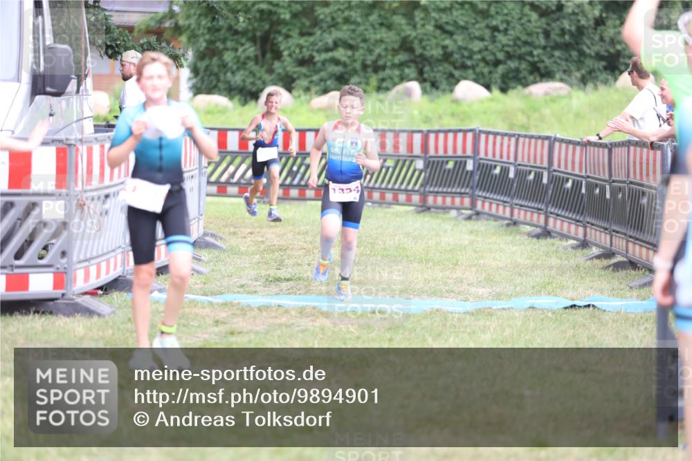 21.06.2026 - 29. Vierlanden-Triathlon Andreas Tolksdorf http://msf.ph/oto/9894901 21.06.2026 15:10:22 Ziel 1287, 1334, 1287, 1334 meine-sportfotos.de