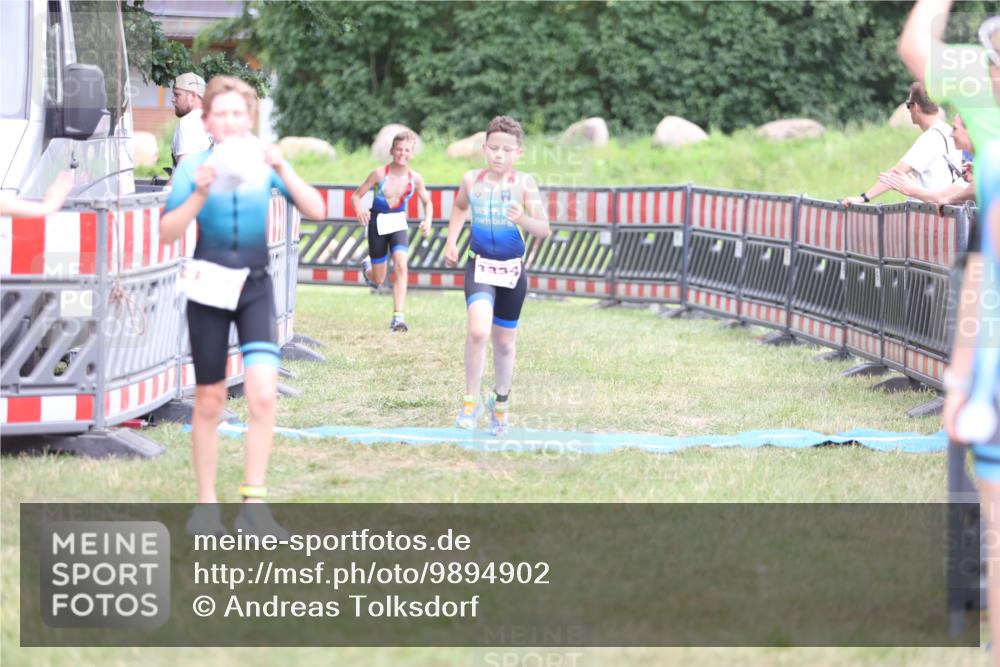 21.06.2026 - 29. Vierlanden-Triathlon Andreas Tolksdorf http://msf.ph/oto/9894902 21.06.2026 15:10:22 Ziel 1287, 1334, 1287, 1334 meine-sportfotos.de