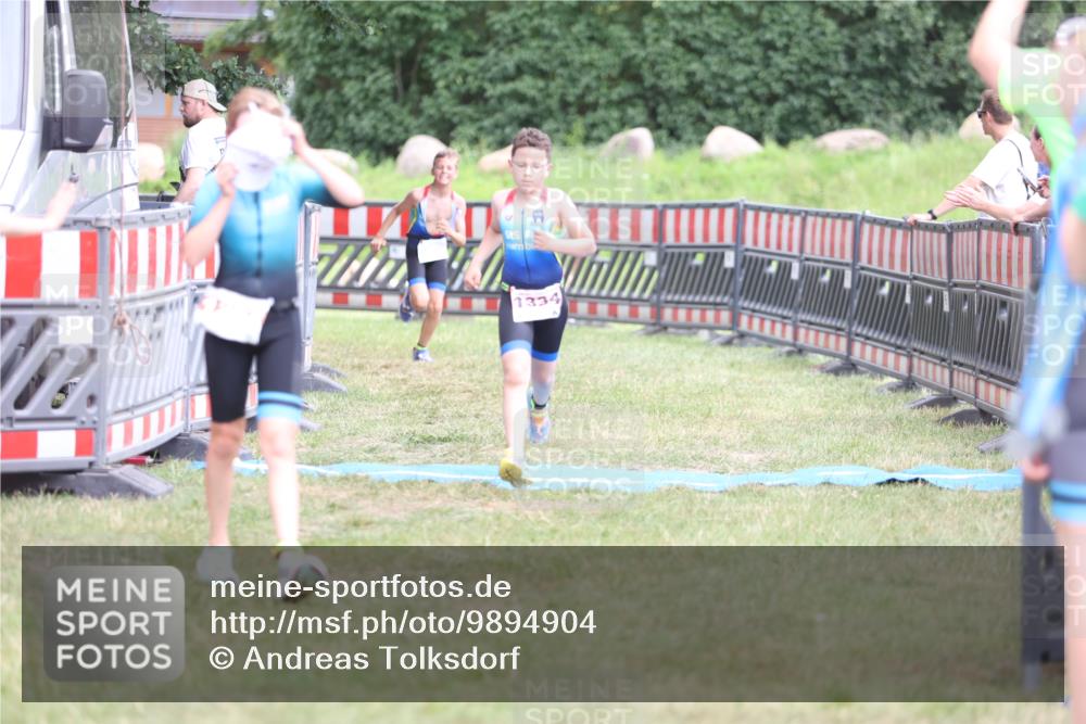 21.06.2026 - 29. Vierlanden-Triathlon Andreas Tolksdorf http://msf.ph/oto/9894904 21.06.2026 15:10:22 Ziel 1287, 1334, 1287, 1334 meine-sportfotos.de