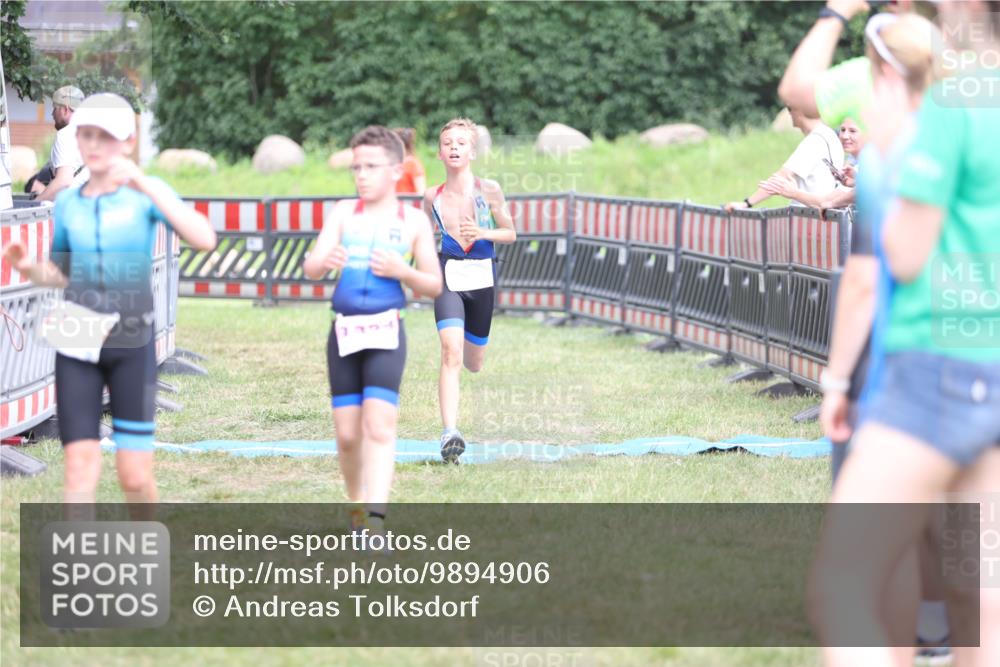 21.06.2026 - 29. Vierlanden-Triathlon Andreas Tolksdorf http://msf.ph/oto/9894906 21.06.2026 15:10:25 Ziel 1287, 1334, 1287, 1334 meine-sportfotos.de
