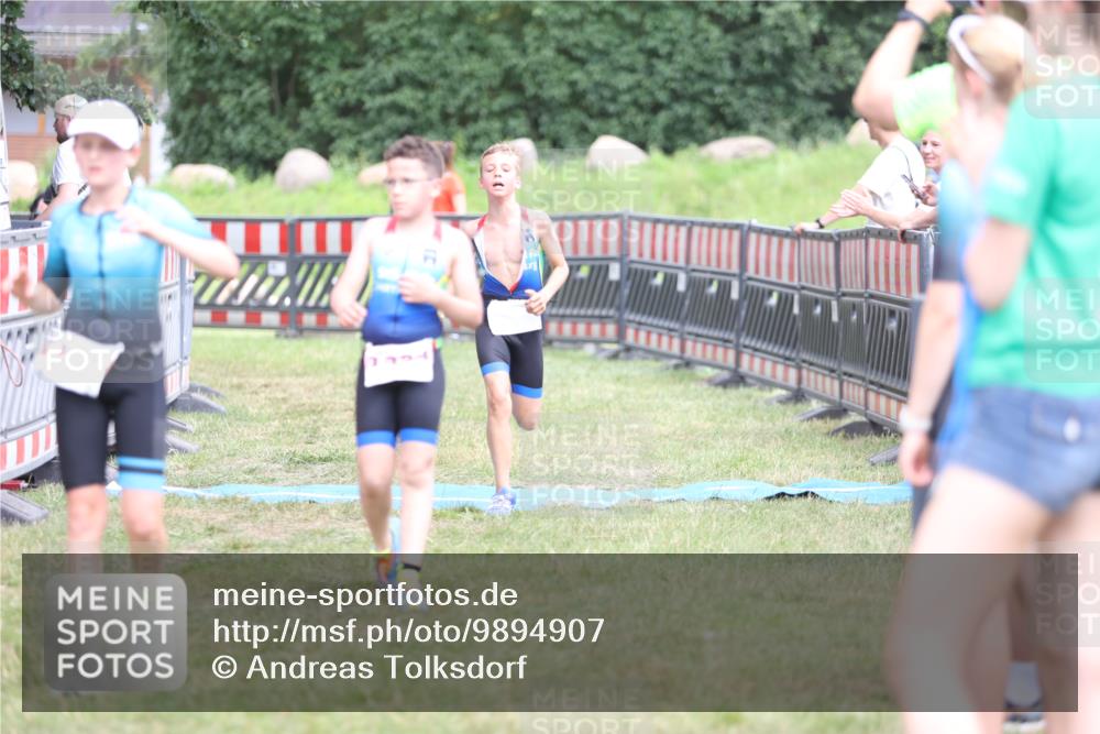 21.06.2026 - 29. Vierlanden-Triathlon Andreas Tolksdorf http://msf.ph/oto/9894907 21.06.2026 15:10:25 Ziel 1287, 1334, 1287, 1334 meine-sportfotos.de