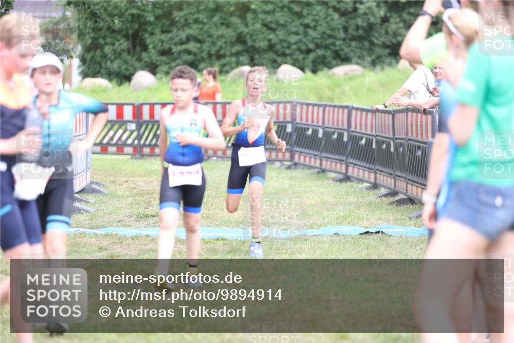 21.06.2026 - 29. Vierlanden-Triathlon Andreas Tolksdorf http://msf.ph/oto/9894914 21.06.2026 15:10:25 Ziel 1287, 1334, 1287, 1334 meine-sportfotos.de