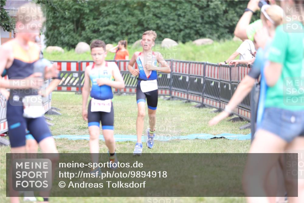 21.06.2026 - 29. Vierlanden-Triathlon Andreas Tolksdorf http://msf.ph/oto/9894918 21.06.2026 15:10:25 Ziel 1287, 1334, 1287, 1334 meine-sportfotos.de