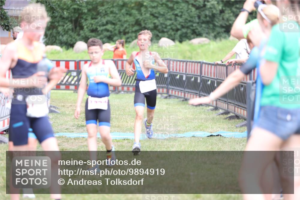 21.06.2026 - 29. Vierlanden-Triathlon Andreas Tolksdorf http://msf.ph/oto/9894919 21.06.2026 15:10:25 Ziel 1287, 1334, 1287, 1334 meine-sportfotos.de