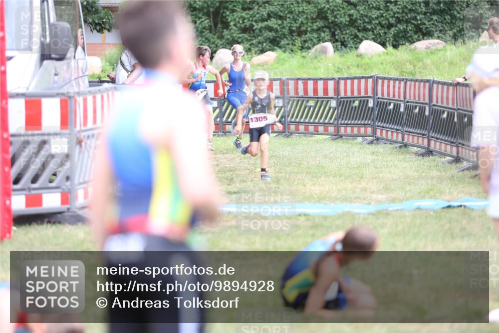 21.06.2026 - 29. Vierlanden-Triathlon Andreas Tolksdorf http://msf.ph/oto/9894928 21.06.2026 15:10:48 Ziel 1233, 1267, 1273, 1304, 1305, 1311, 1321, 1233, 1267, 1273, 1304, 1305, 1311, 1321 meine-sportfotos.de