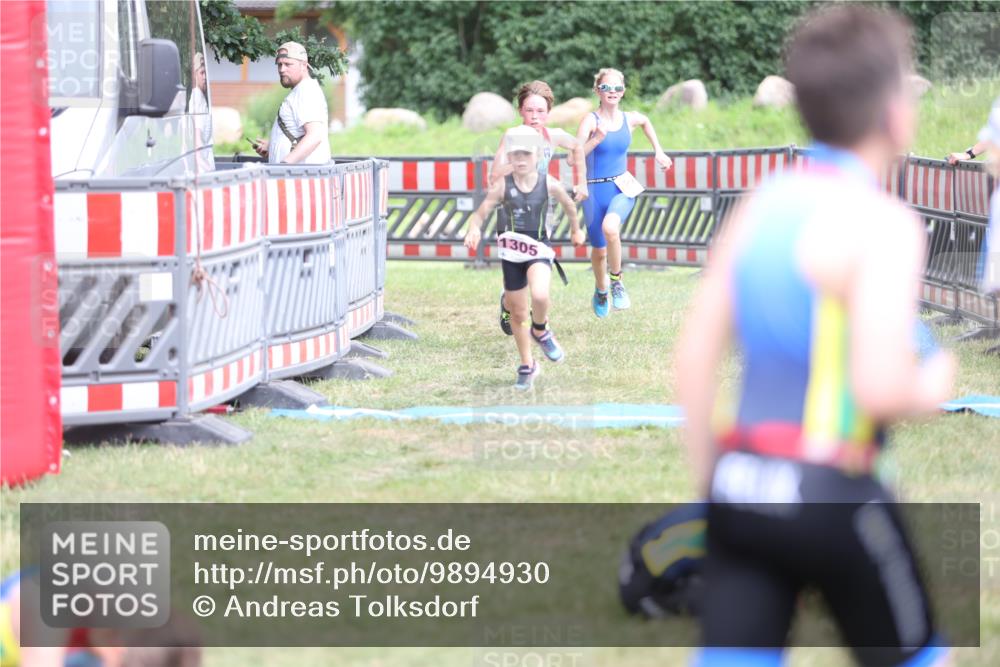 21.06.2026 - 29. Vierlanden-Triathlon Andreas Tolksdorf http://msf.ph/oto/9894930 21.06.2026 15:10:49 Ziel 1233, 1267, 1273, 1304, 1305, 1311, 1321, 1233, 1267, 1273, 1304, 1305, 1311, 1321 meine-sportfotos.de