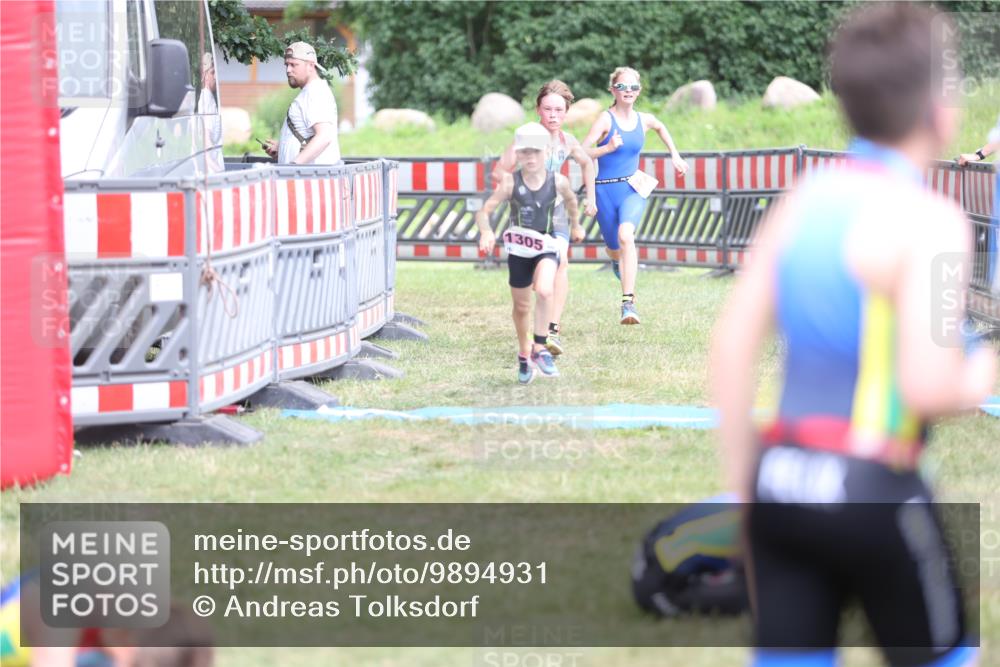 21.06.2026 - 29. Vierlanden-Triathlon Andreas Tolksdorf http://msf.ph/oto/9894931 21.06.2026 15:10:49 Ziel 1233, 1267, 1273, 1304, 1305, 1311, 1321, 1233, 1267, 1273, 1304, 1305, 1311, 1321 meine-sportfotos.de