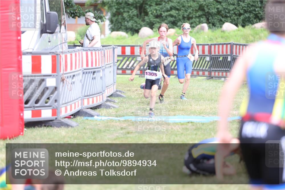 21.06.2026 - 29. Vierlanden-Triathlon Andreas Tolksdorf http://msf.ph/oto/9894934 21.06.2026 15:10:50 Ziel 1233, 1273, 1305, 1311, 1321, 1233, 1273, 1305, 1311, 1321 meine-sportfotos.de