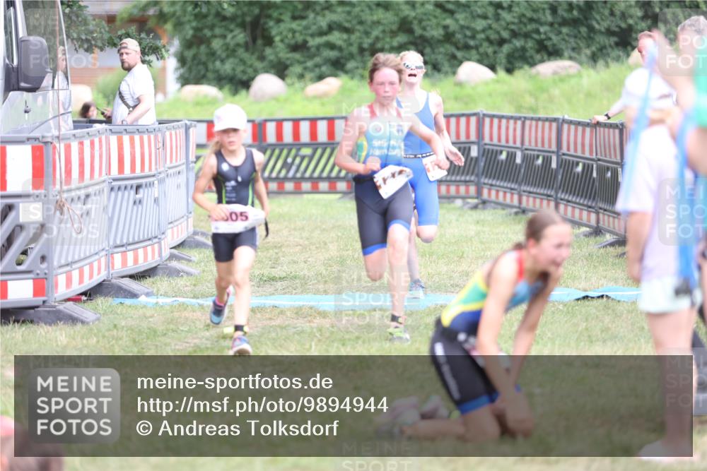 21.06.2026 - 29. Vierlanden-Triathlon Andreas Tolksdorf http://msf.ph/oto/9894944 21.06.2026 15:10:51 Ziel 1233, 1273, 1305, 1311, 1321, 1233, 1273, 1305, 1311, 1321 meine-sportfotos.de