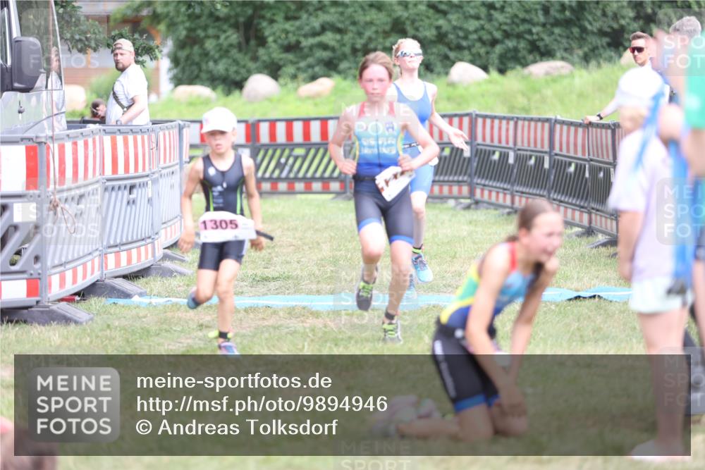 21.06.2026 - 29. Vierlanden-Triathlon Andreas Tolksdorf http://msf.ph/oto/9894946 21.06.2026 15:10:51 Ziel 1233, 1273, 1305, 1311, 1321, 1233, 1273, 1305, 1311, 1321 meine-sportfotos.de