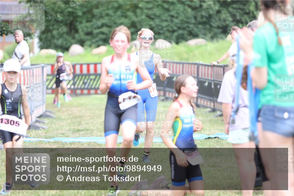 21.06.2026 - 29. Vierlanden-Triathlon Andreas Tolksdorf http://msf.ph/oto/9894949 21.06.2026 15:10:52 Ziel 1233, 1273, 1305, 1311, 1321, 1233, 1273, 1305, 1311, 1321 meine-sportfotos.de