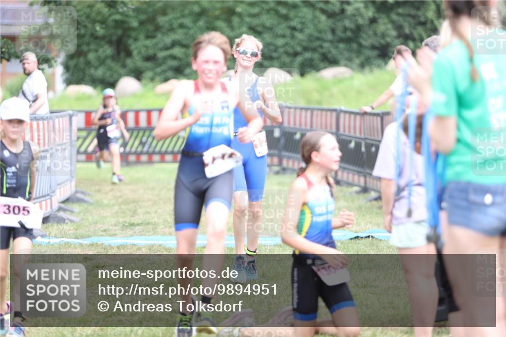 21.06.2026 - 29. Vierlanden-Triathlon Andreas Tolksdorf http://msf.ph/oto/9894951 21.06.2026 15:10:52 Ziel 1233, 1273, 1305, 1311, 1321, 1233, 1273, 1305, 1311, 1321 meine-sportfotos.de